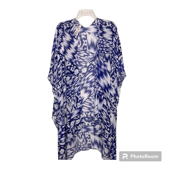 Michael Stars Other - Michael Stars Versatile Ruana Cover-Up Shawl in Blue White OS